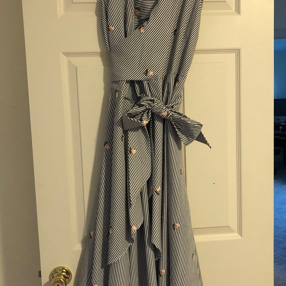 Calvin Klein rose embroidered wrap dress - Picture 3 of 5